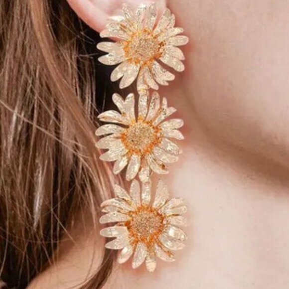 Sunflower Drop Earrings -gold toned - Picture 1 of 6